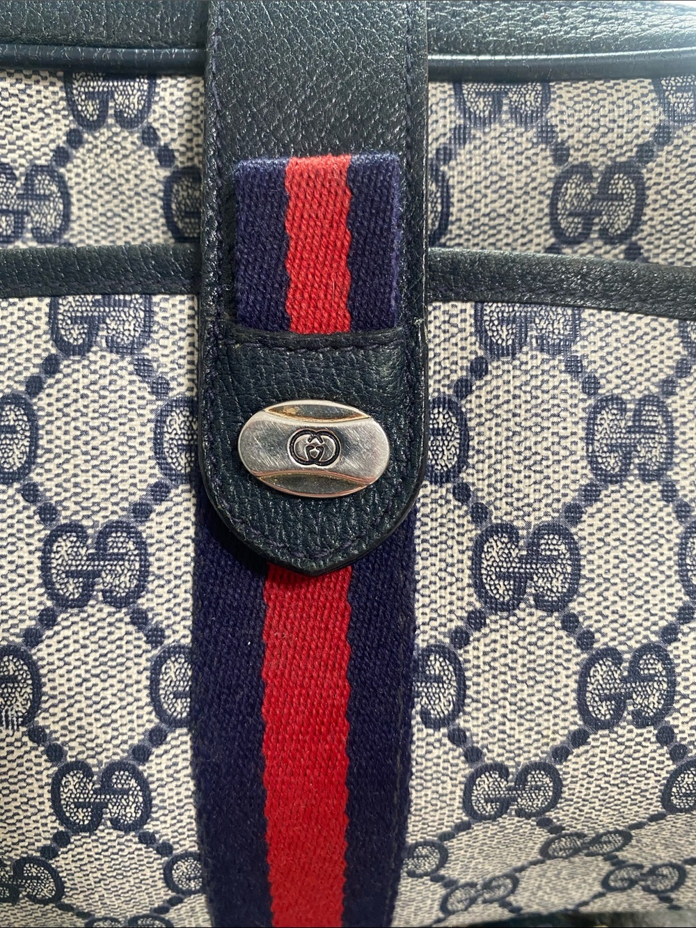 Gucci Beige GG Supreme Canvas Crossbody with Red & Blue Web - Picture 2 of 13